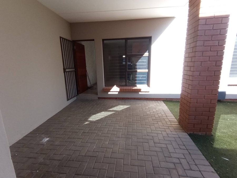 2 Bedroom Property for Sale in Terenure Gauteng