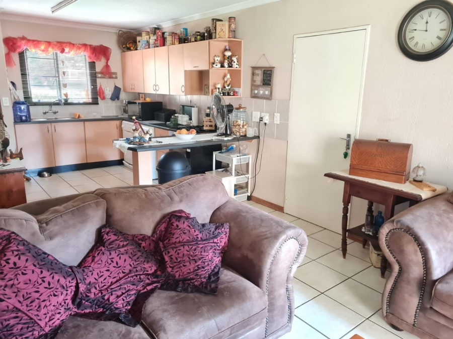 2 Bedroom Property for Sale in Rooihuiskraal North Gauteng