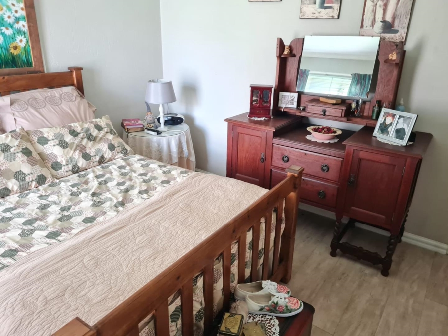 2 Bedroom Property for Sale in Rooihuiskraal North Gauteng