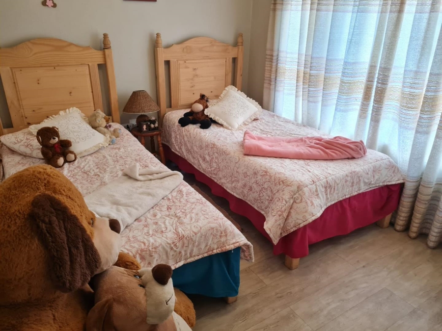 2 Bedroom Property for Sale in Rooihuiskraal North Gauteng