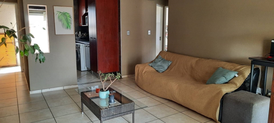 2 Bedroom Property for Sale in South Crest Gauteng