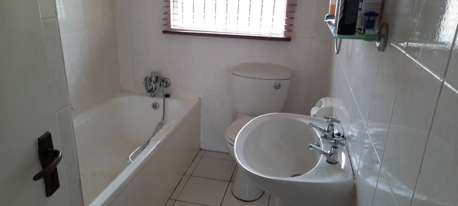 2 Bedroom Property for Sale in South Crest Gauteng