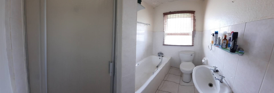2 Bedroom Property for Sale in South Crest Gauteng