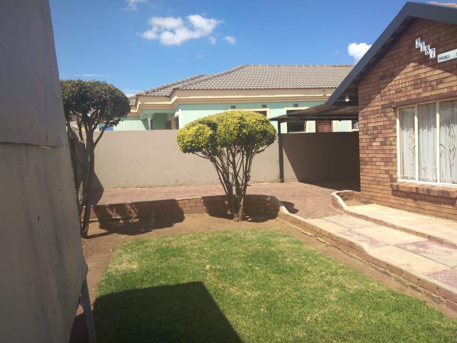 To Let 3 Bedroom Property for Rent in Naturena Gauteng