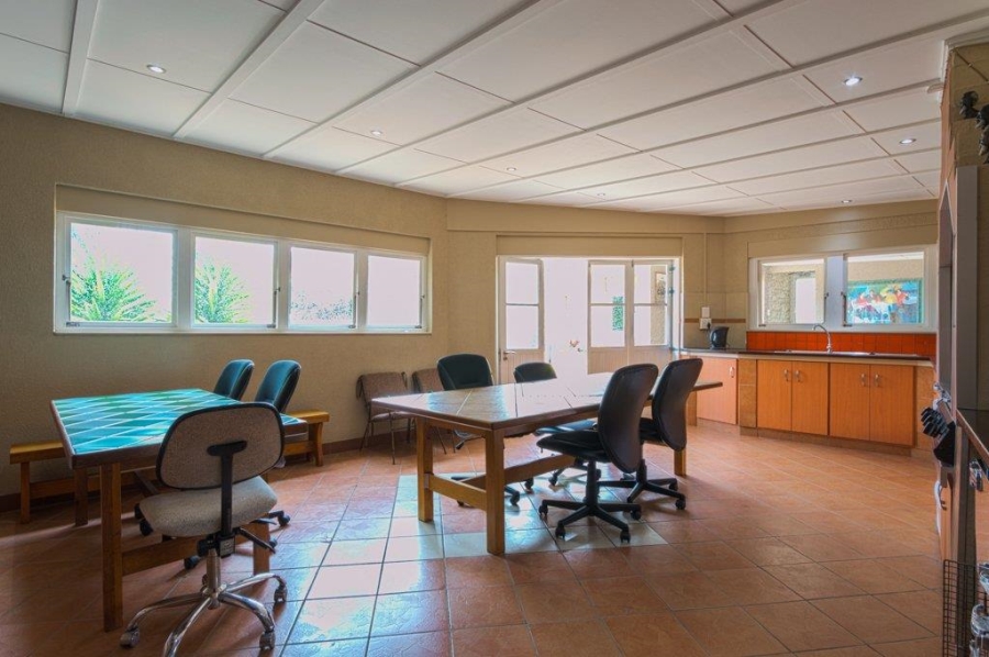 5 Bedroom Property for Sale in Linmeyer Gauteng