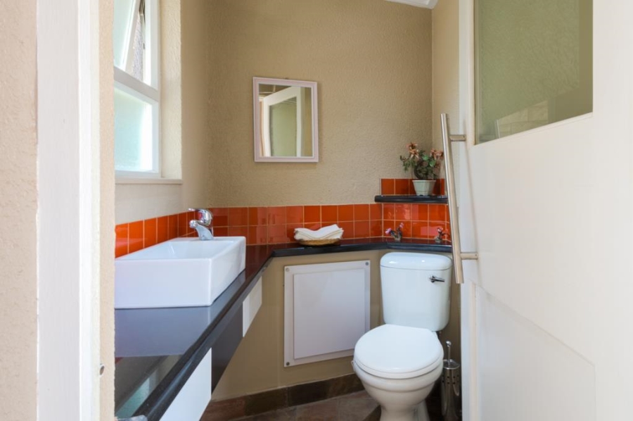 5 Bedroom Property for Sale in Linmeyer Gauteng