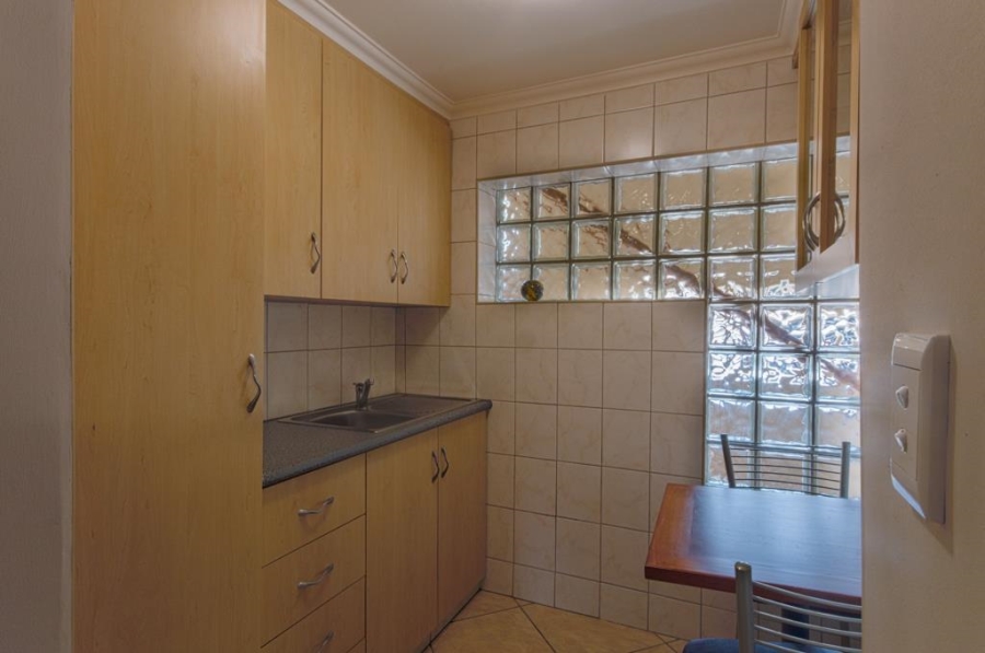 5 Bedroom Property for Sale in Linmeyer Gauteng