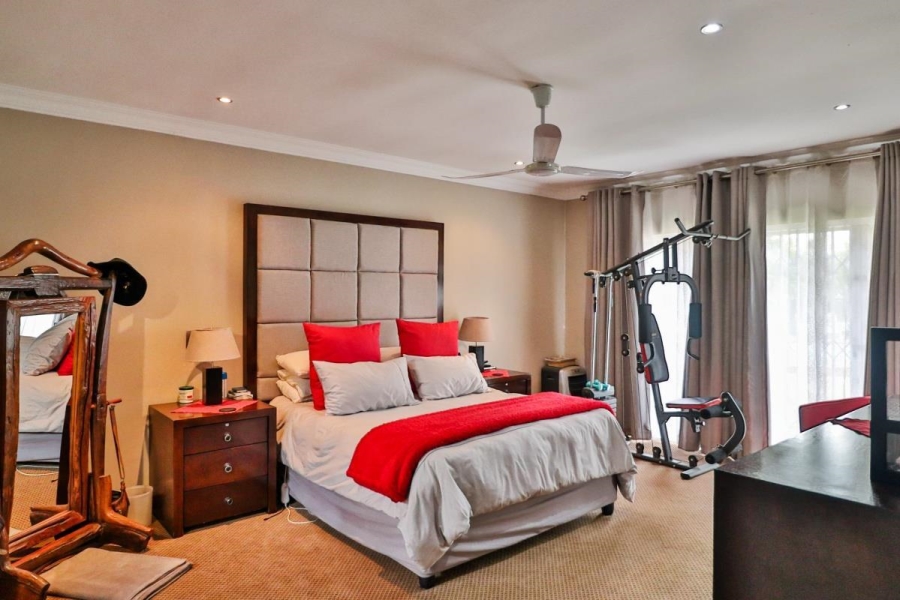 6 Bedroom Property for Sale in Eikenhof Gauteng