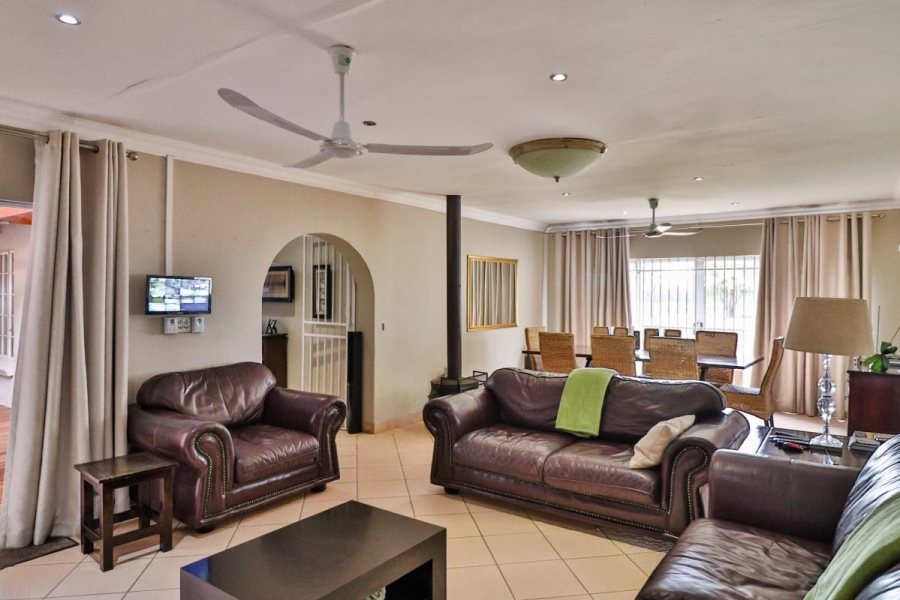 6 Bedroom Property for Sale in Eikenhof Gauteng