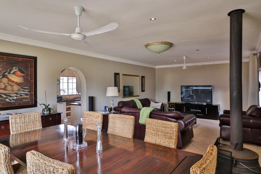 6 Bedroom Property for Sale in Eikenhof Gauteng