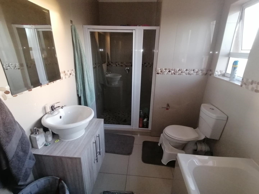 3 Bedroom Property for Sale in Morehill Gauteng