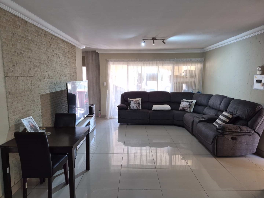3 Bedroom Property for Sale in Morehill Gauteng