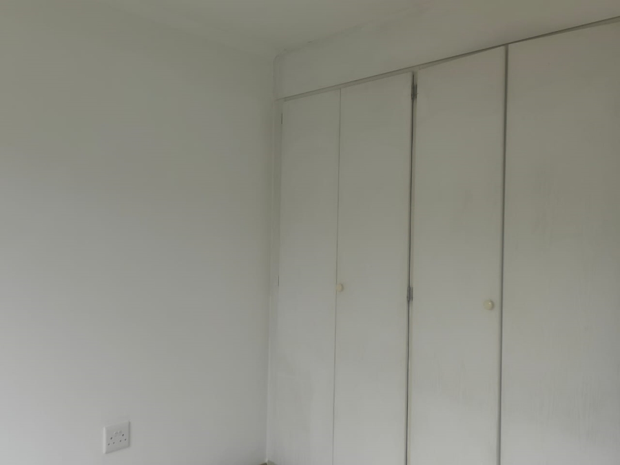 To Let 2 Bedroom Property for Rent in Weltevreden Park Gauteng