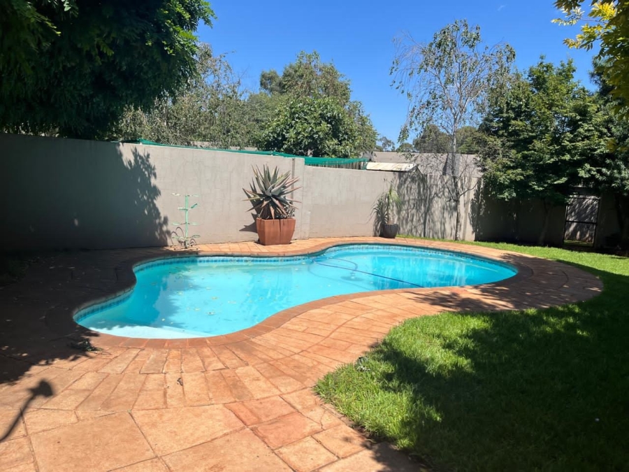 To Let 2 Bedroom Property for Rent in Hughes Gauteng