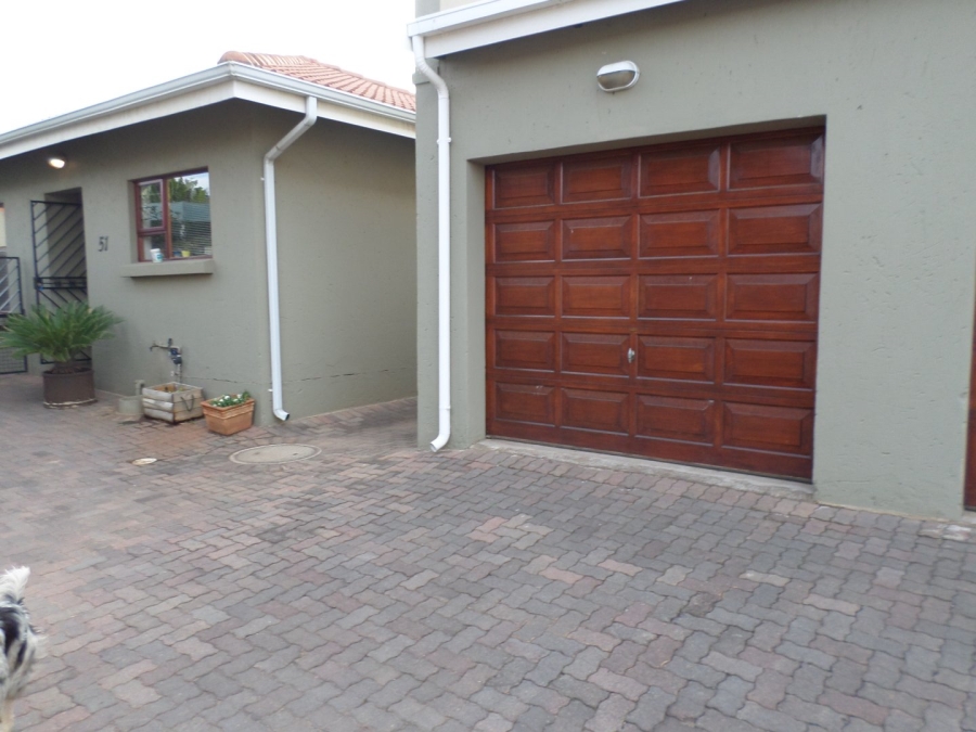To Let 2 Bedroom Property for Rent in Hughes Gauteng