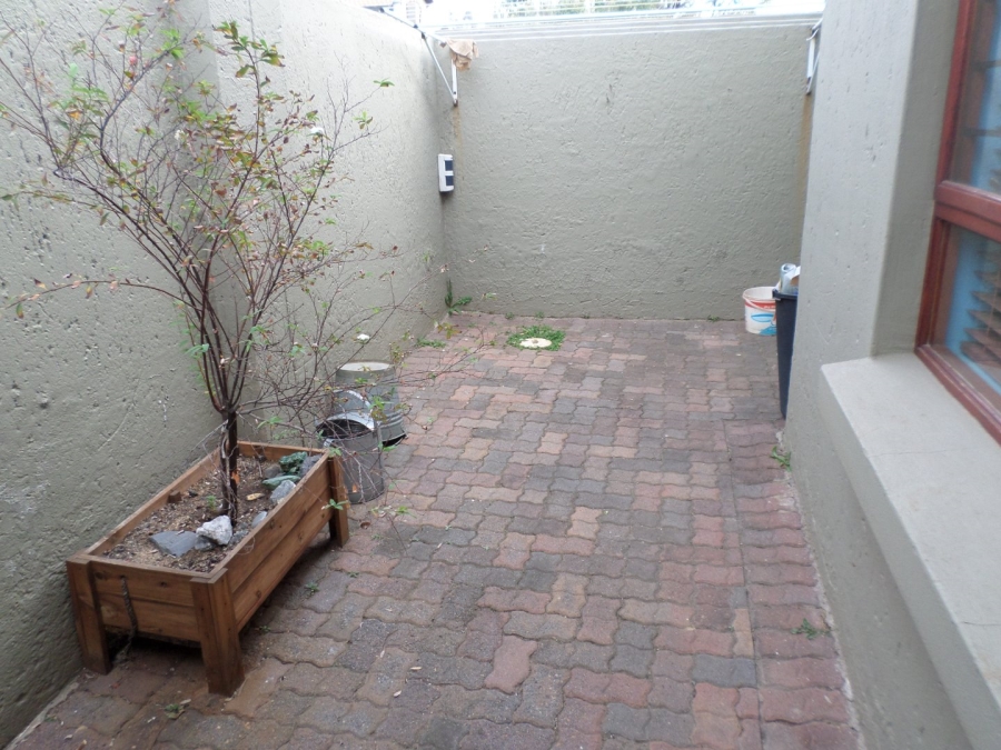 To Let 2 Bedroom Property for Rent in Hughes Gauteng