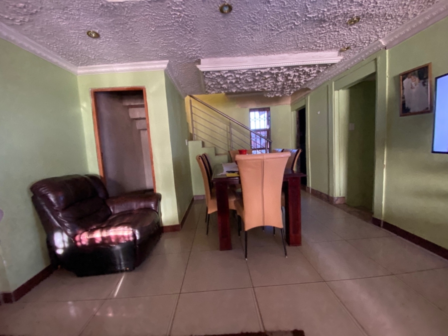 To Let 4 Bedroom Property for Rent in Lotus Gardens Gauteng