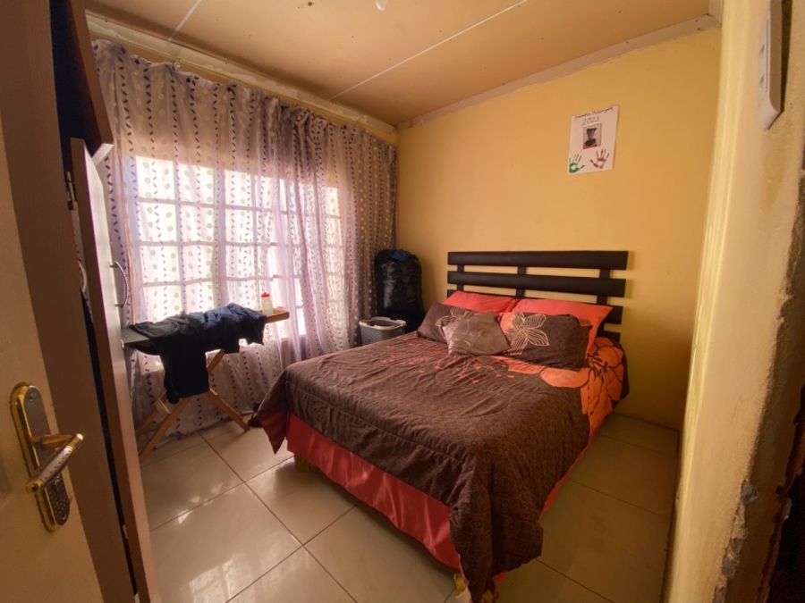 To Let 4 Bedroom Property for Rent in Lotus Gardens Gauteng