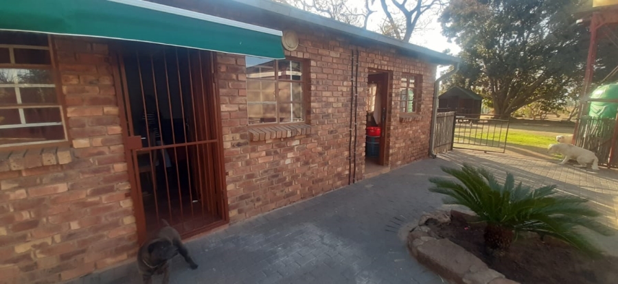 Commercial Property for Sale in Grootvaly AH Gauteng