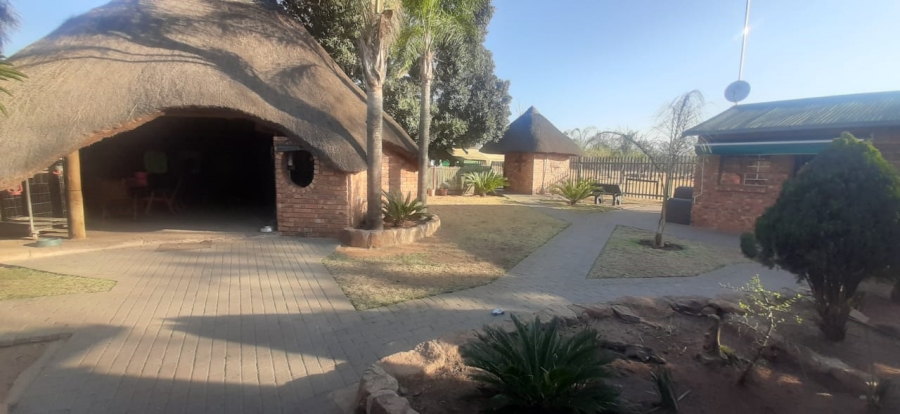 Commercial Property for Sale in Grootvaly AH Gauteng