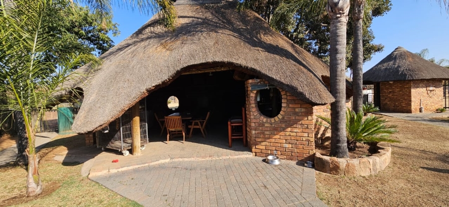 Commercial Property for Sale in Grootvaly AH Gauteng