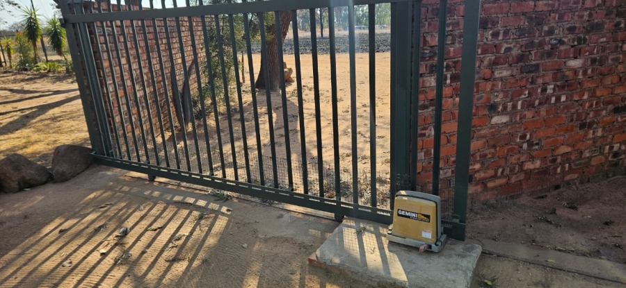 Commercial Property for Sale in Grootvaly AH Gauteng