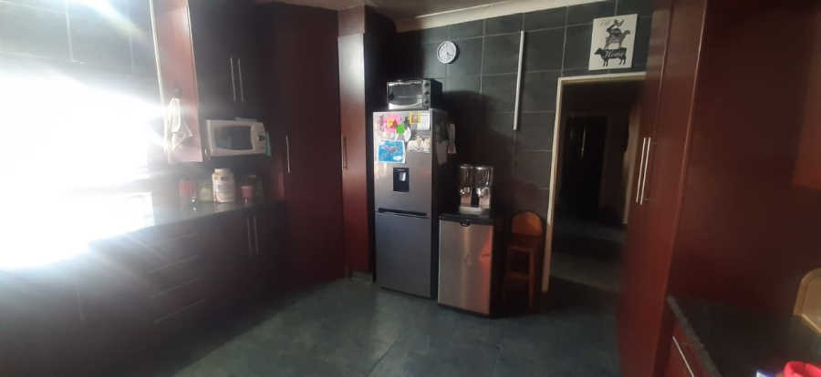 Commercial Property for Sale in Grootvaly AH Gauteng