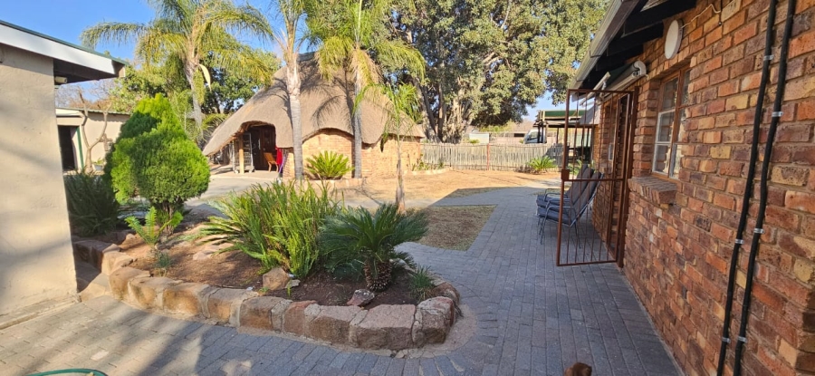 Commercial Property for Sale in Grootvaly AH Gauteng