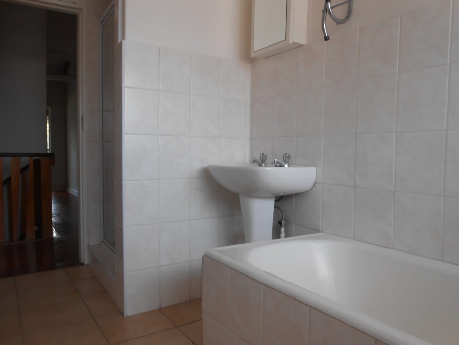 To Let 2 Bedroom Property for Rent in Craighall Park Gauteng