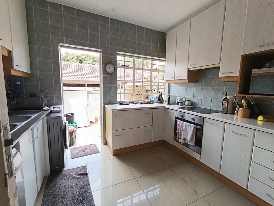 To Let 3 Bedroom Property for Rent in Hyde Park Gauteng