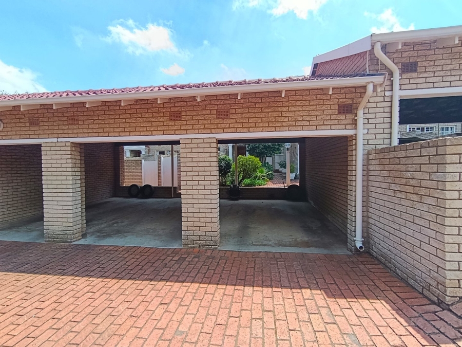 To Let 3 Bedroom Property for Rent in Hyde Park Gauteng