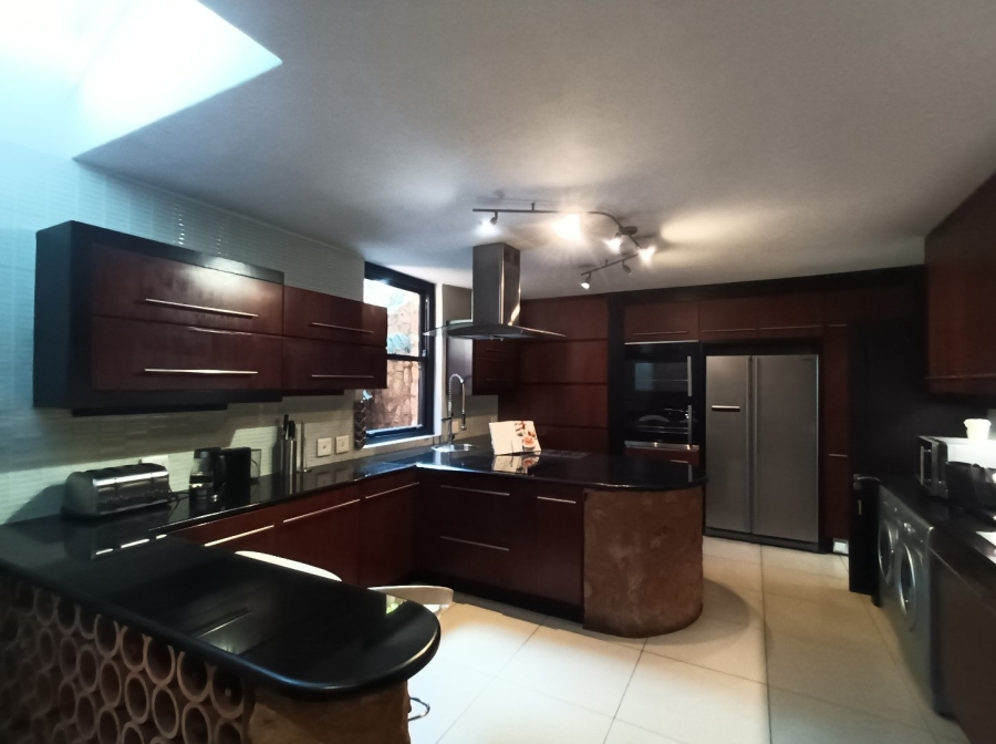 To Let 5 Bedroom Property for Rent in Houghton Estate Gauteng