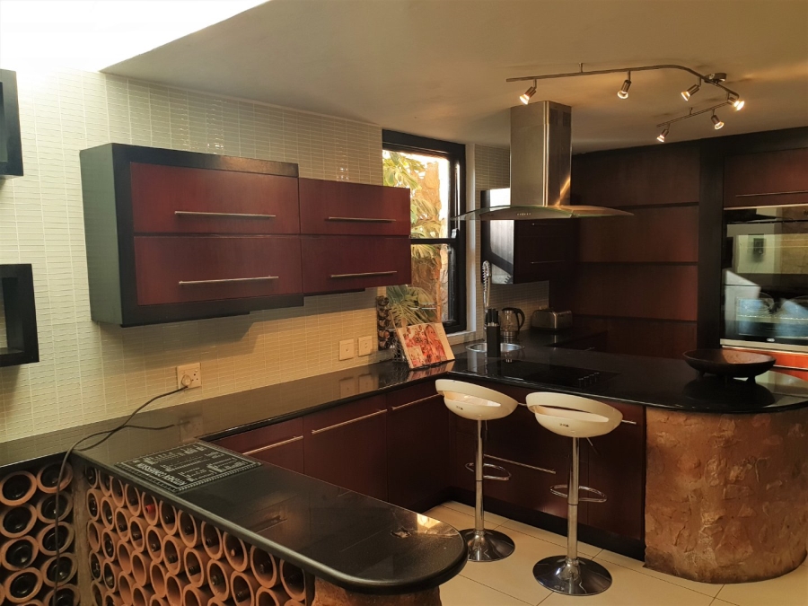 To Let 5 Bedroom Property for Rent in Houghton Estate Gauteng
