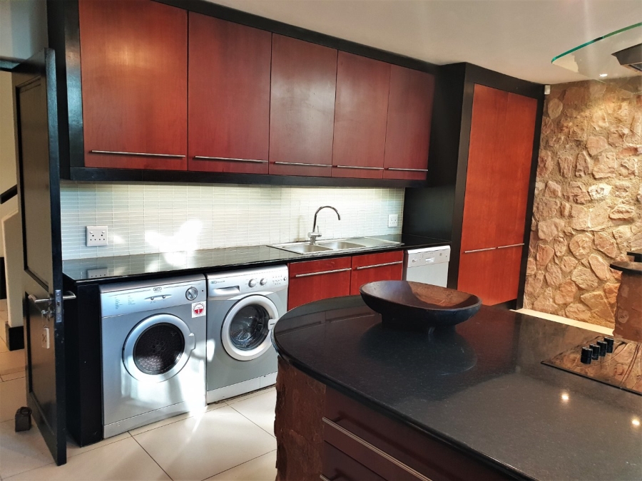 To Let 5 Bedroom Property for Rent in Houghton Estate Gauteng