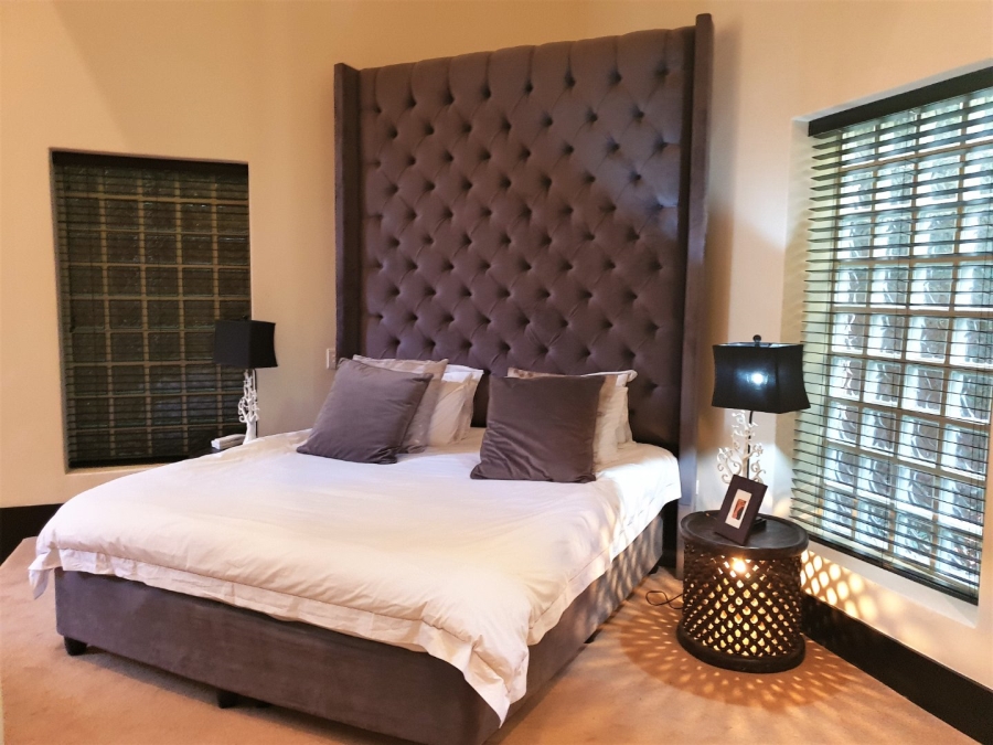 To Let 5 Bedroom Property for Rent in Houghton Estate Gauteng