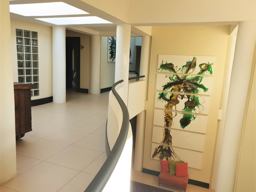 To Let 5 Bedroom Property for Rent in Houghton Estate Gauteng
