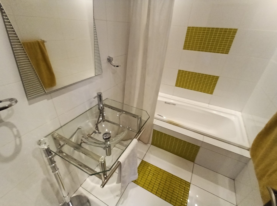 To Let 5 Bedroom Property for Rent in Houghton Estate Gauteng