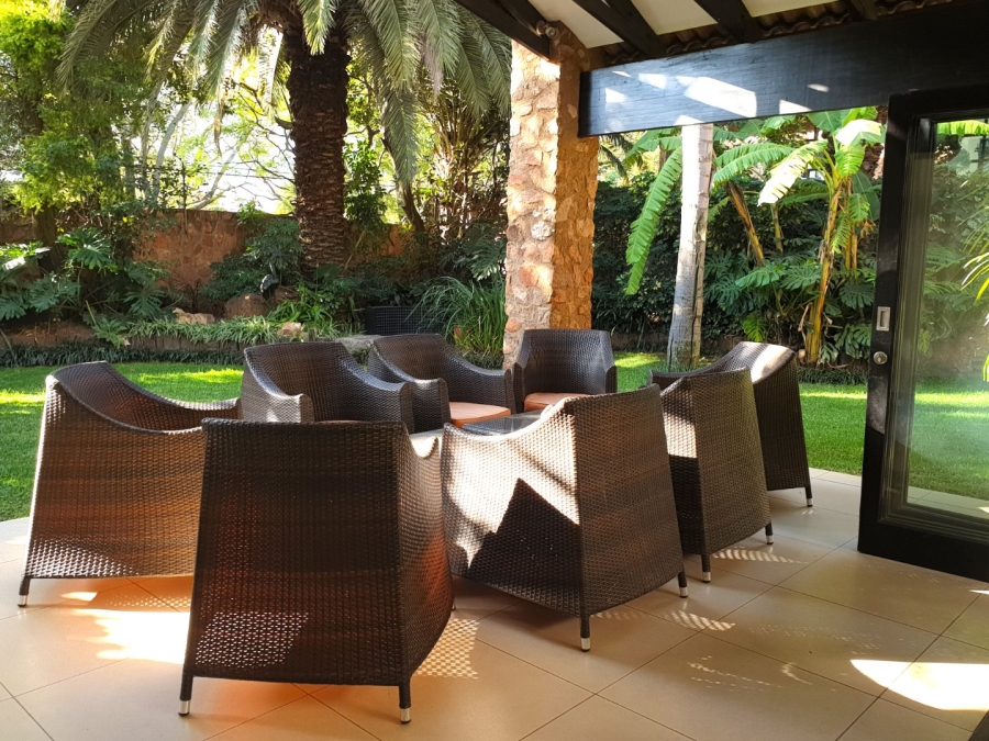 To Let 5 Bedroom Property for Rent in Houghton Estate Gauteng
