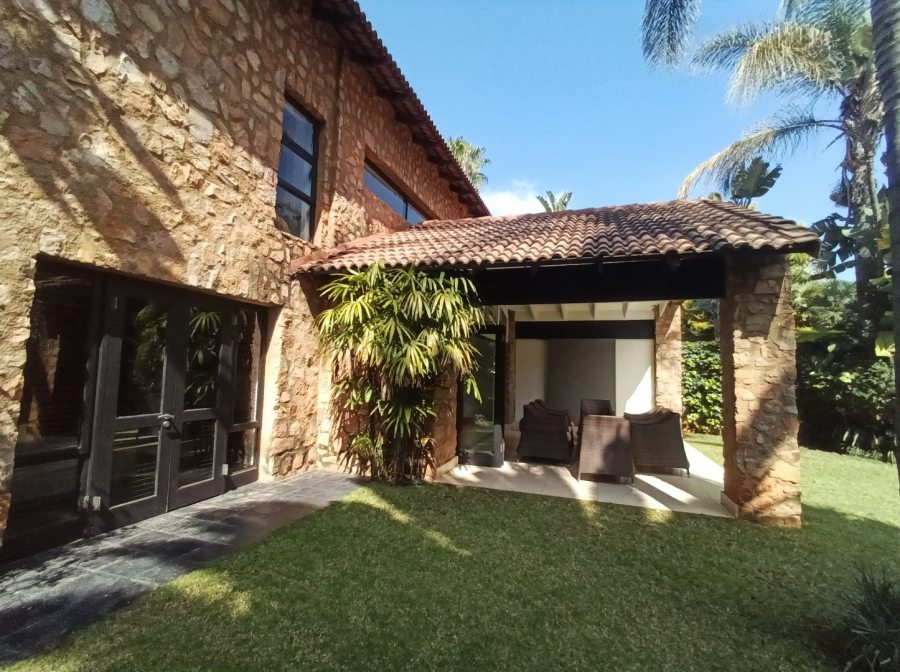 To Let 5 Bedroom Property for Rent in Houghton Estate Gauteng
