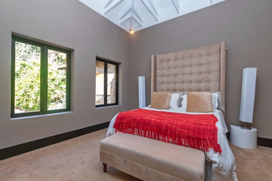 To Let 5 Bedroom Property for Rent in Houghton Estate Gauteng