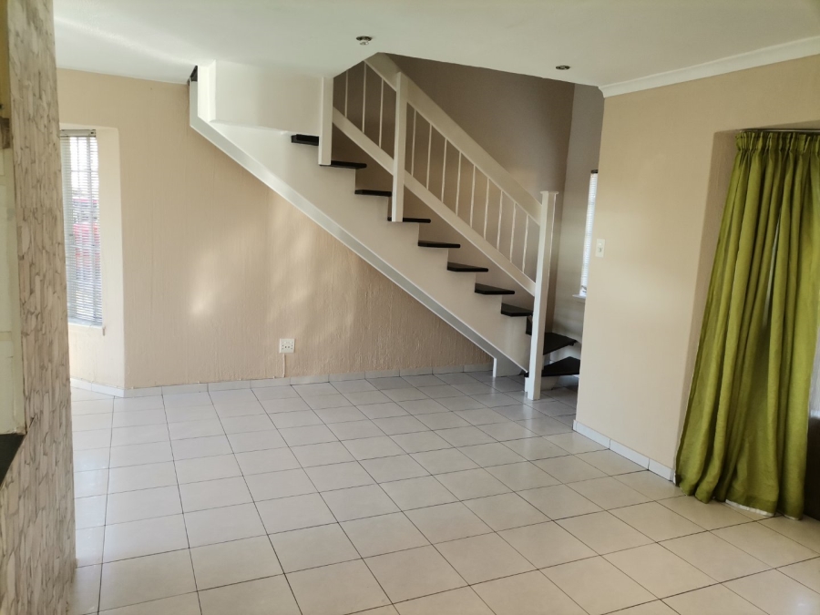 To Let 1 Bedroom Property for Rent in Ormonde Gauteng