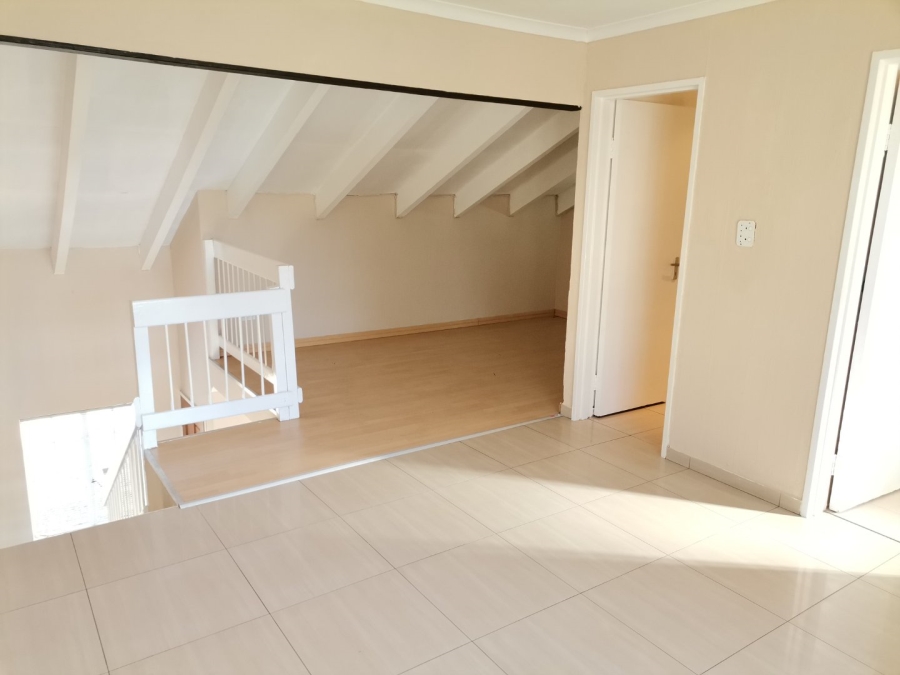 To Let 1 Bedroom Property for Rent in Ormonde Gauteng