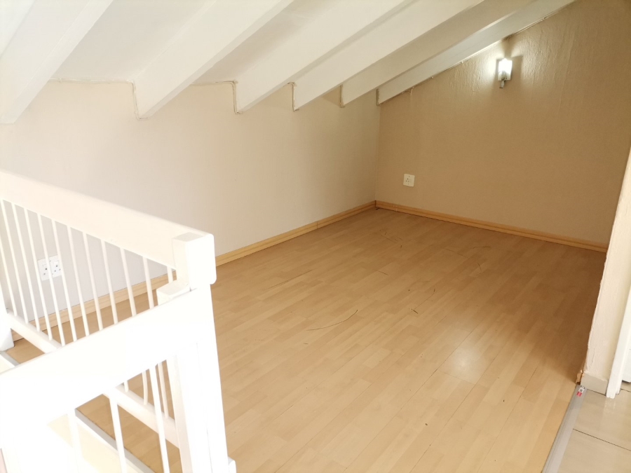 To Let 1 Bedroom Property for Rent in Ormonde Gauteng