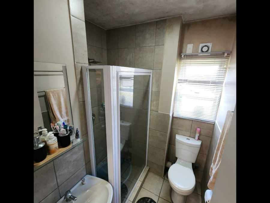 2 Bedroom Property for Sale in Kosmosdal Gauteng