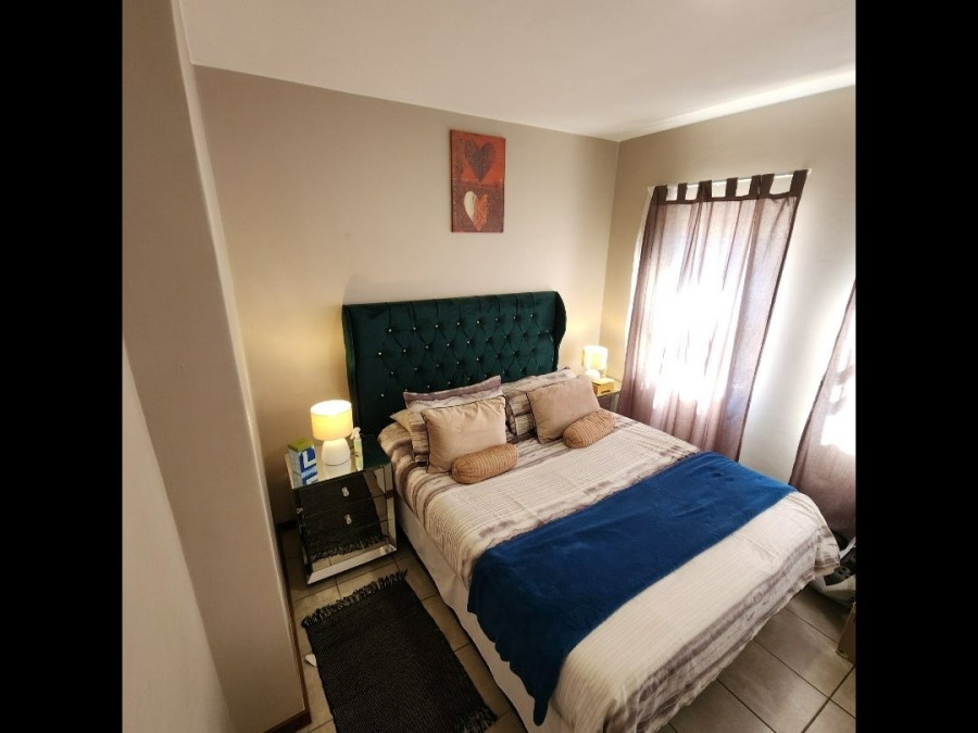 2 Bedroom Property for Sale in Kosmosdal Gauteng