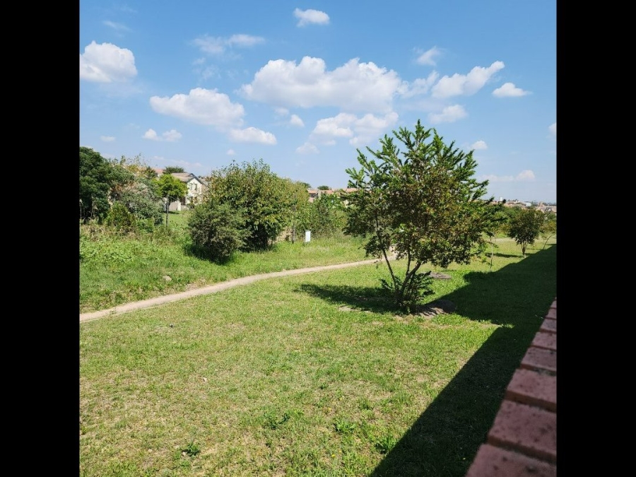 2 Bedroom Property for Sale in Kosmosdal Gauteng