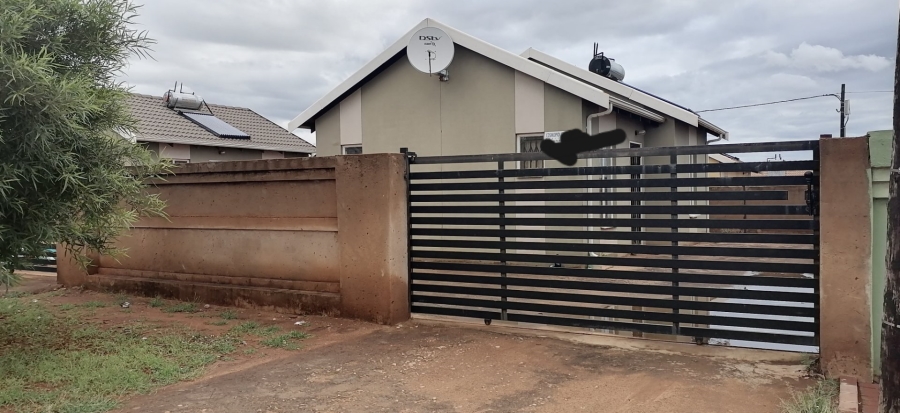 To Let 2 Bedroom Property for Rent in Rosslyn Gauteng