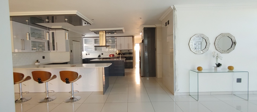 5 Bedroom Property for Sale in Theresa Park Gauteng