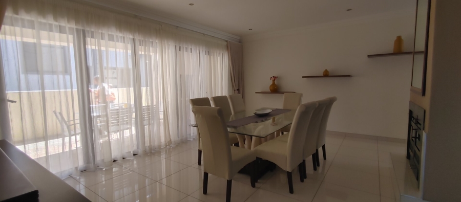5 Bedroom Property for Sale in Theresa Park Gauteng