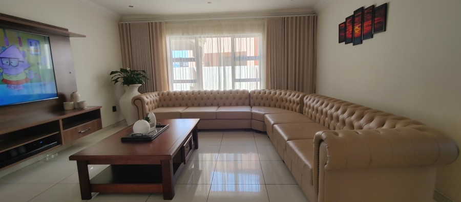 5 Bedroom Property for Sale in Theresa Park Gauteng